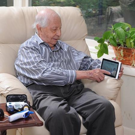 Senior aging at home with technology