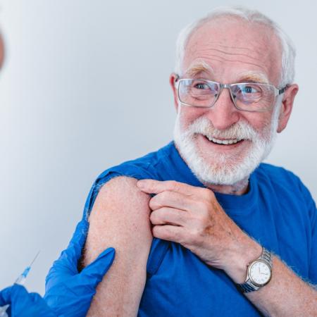 Senior getting a shingles vaccine