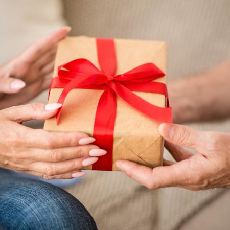 Giving a holiday gift to a senior family member